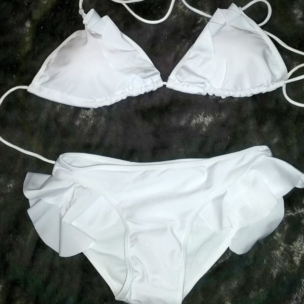 New White Bikini with Ruffles - Picture 3 of 3